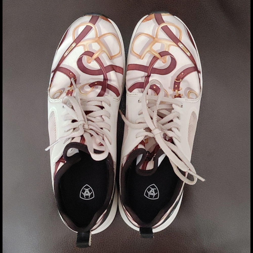 Shoes Ariat size 7